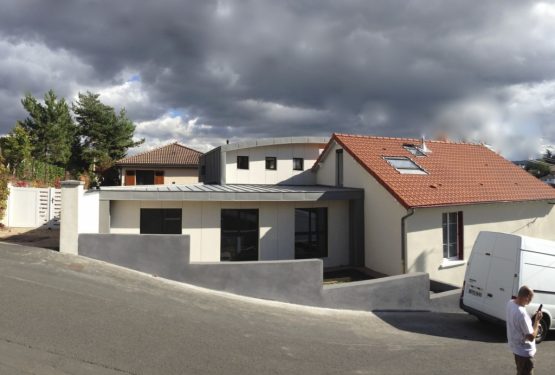 EXTENSION D’UNE HABITATION en ossature bois, par ESQUISSE architectes