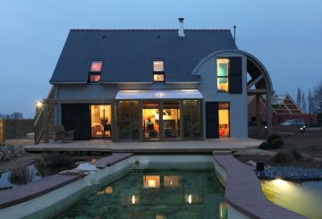 UNE MAISON BIOCLIMATIQUE ET ORGANIQUE EN BRETAGNE, par a.typique Patrice BIDEAU architecte DPLG