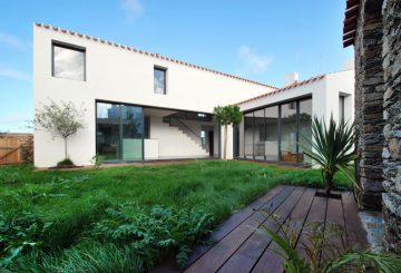 Maison contemporaine à l’Ile Yeu, par SKP architecture